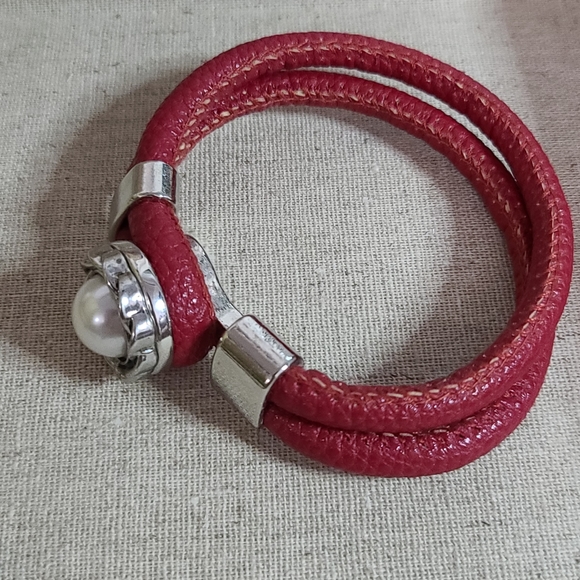 Red Leather Bracelets x2 - Picture 2 of 6